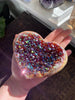 Laden Sie das Bild in den Galerie-Viewer, SoulGem® | Engelsaura Herzförmiger Regenbogenkristall Cluster